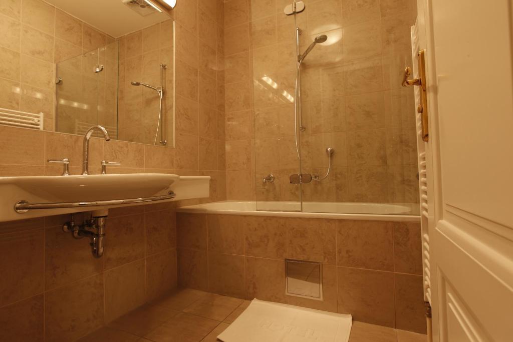 Hotel Sandor Pavillon ピエシュチャニ 部屋 写真