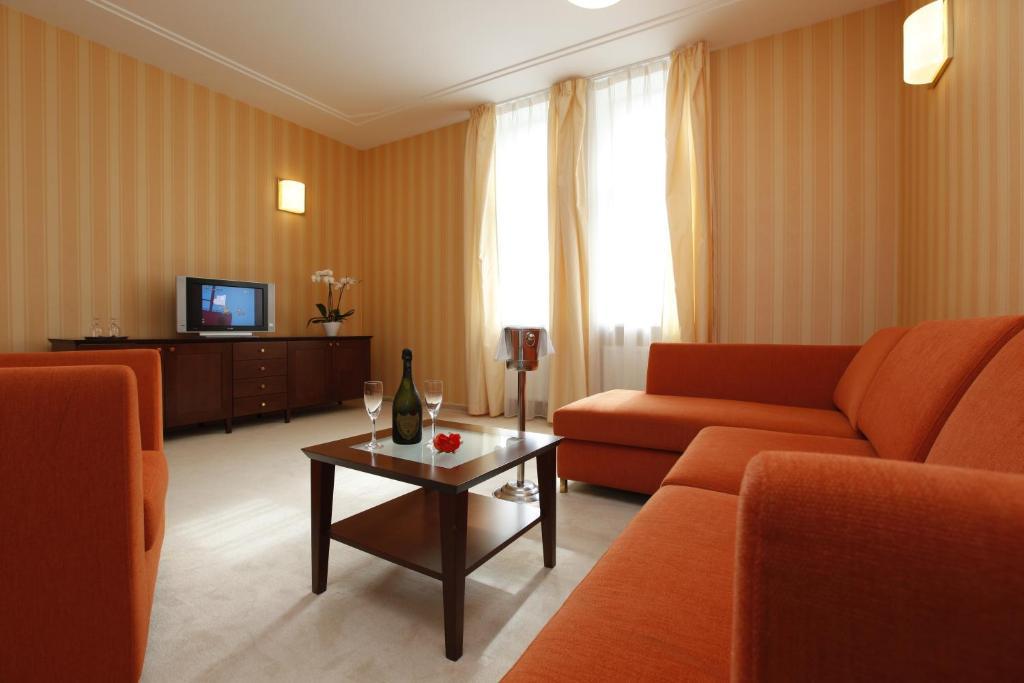 Hotel Sandor Pavillon ピエシュチャニ エクステリア 写真
