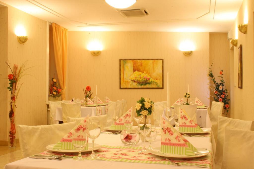 Hotel Sandor Pavillon ピエシュチャニ エクステリア 写真